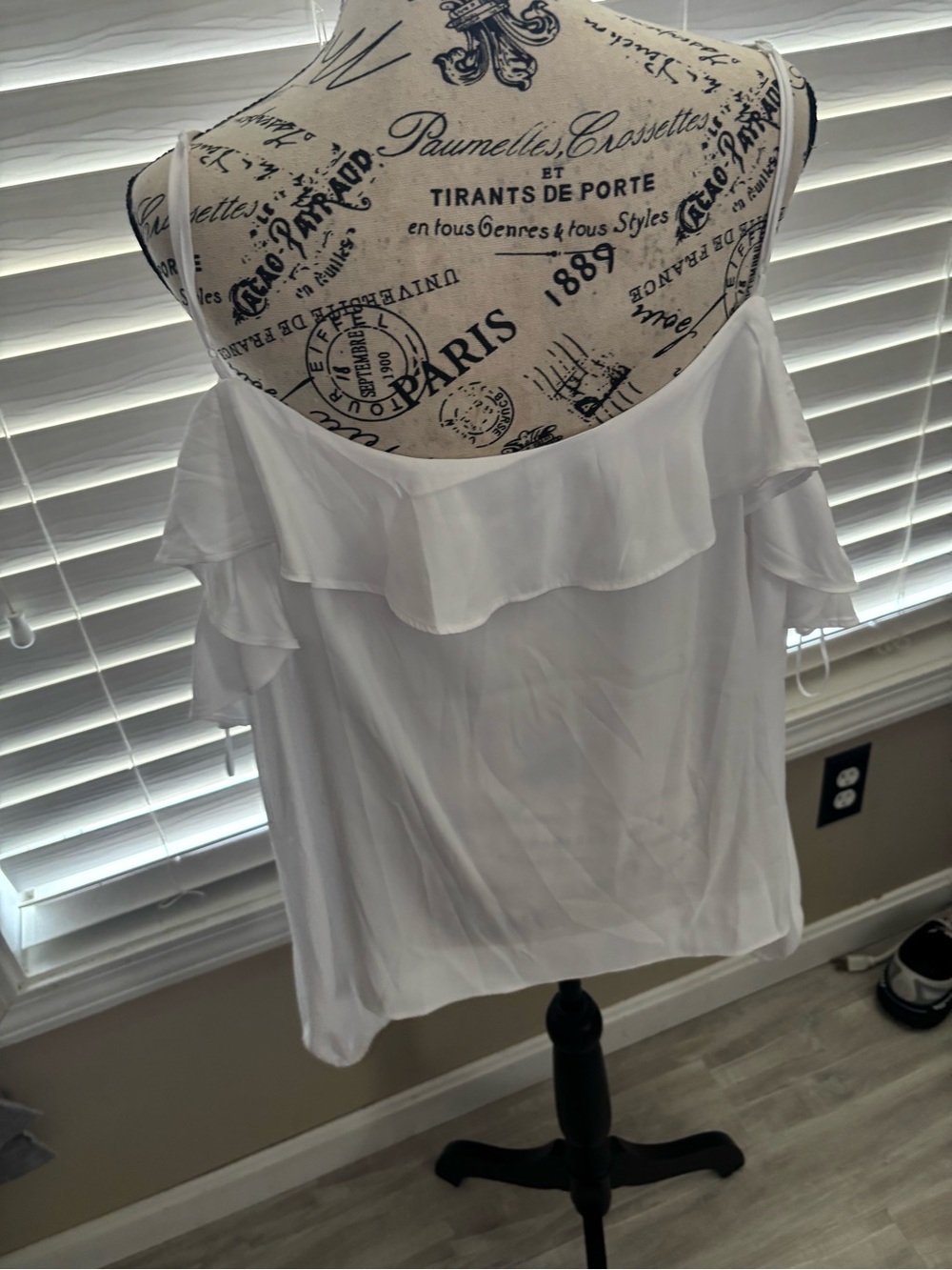 Express White Cold-Shoulder Ruffle Blouse - Picture 4 of 5